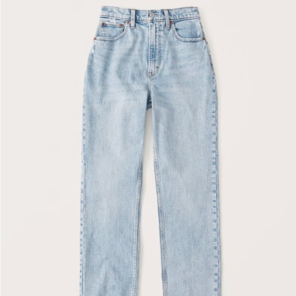 Abercombie Curve Love Ultra High Rise 90s Straight Jean - Size 30 Tall